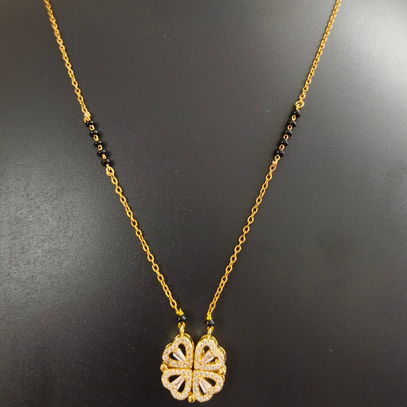 Hearts cum Four-Leaf Clover Mangalsutra
