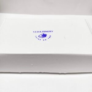 Elegant gift hamper for special occasions